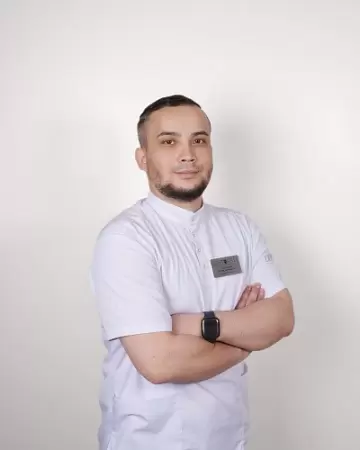 Врач Тоштемиров Ислам Бахтиярович